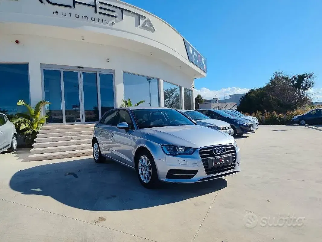 Usata Audi A3 Attraction 110 CV (80 kW) 2015 Grigio Berlina