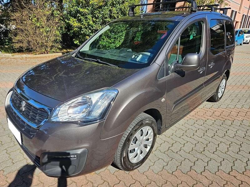 Usata Peugeot TePee Outdoor 99 CV (72 kW) 2016 Grigio Station wagon