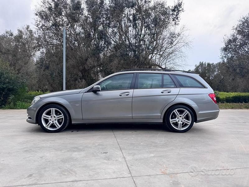 Usata Mercedes C200 136 CV (100 kW) 2012 Grigio Station wagon