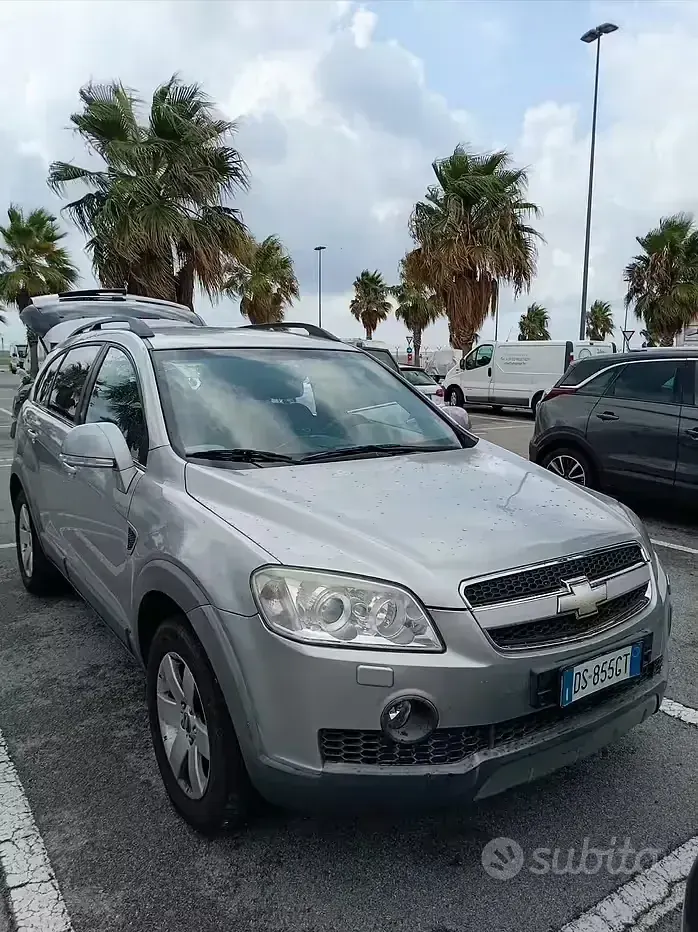 Usata Chevrolet Captiva 150 CV (110 kW) 2008 Grigio SUV