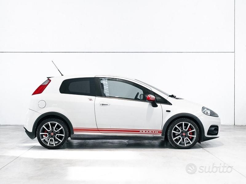 Usata Abarth Grande Punto 155 CV (114 kW) 2008 Bianco Utilitaria