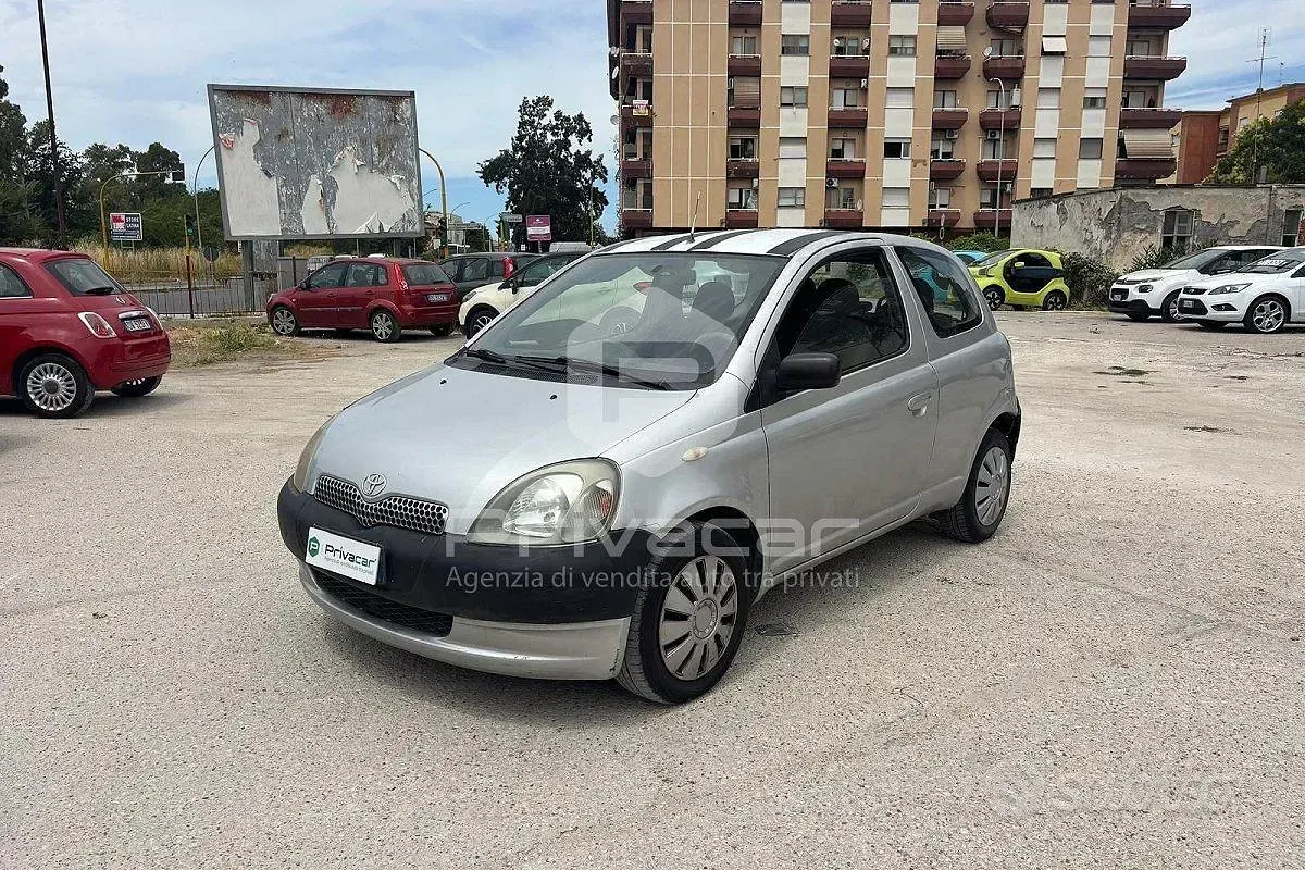Usata Toyota Yaris 75 CV (55 kW) 2002 Berlina