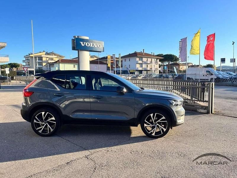 Usata Volvo XC40 R-Design 163 CV (119 kW) 2022 Grigio SUV