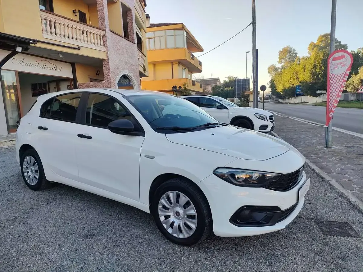 Usata Fiat Tipo 131 CV (96 kW) 2024 Bianco Berlina