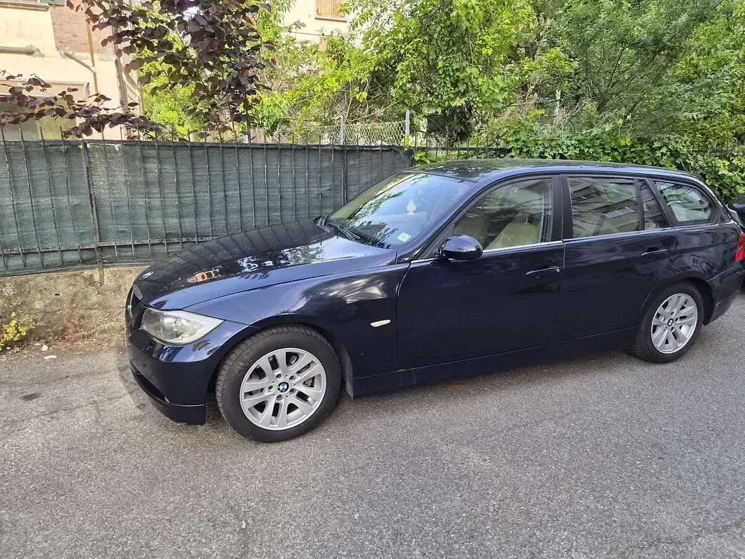Usata BMW 320 163 CV (119 kW) 2007 Blu/azzurro Station wagon