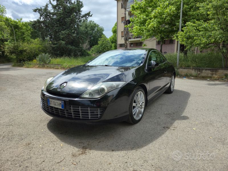 Nero Usata 2009 Renault Laguna Coupé Coupé | 6499 € - Immagine 1/4