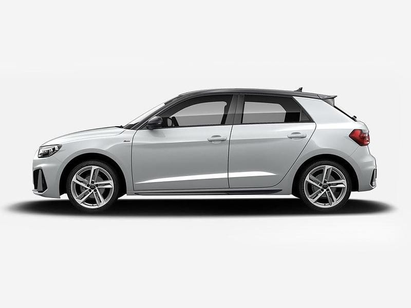 Nuova Audi A1 S-Line 116 CV (85 kW) 2026 Argento cavo metallizzato nero mito meta SUV