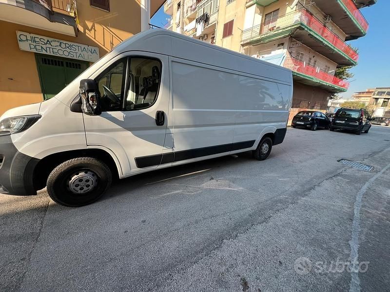 Usata Peugeot Boxer 160 CV (117 kW) 2018 Furgone