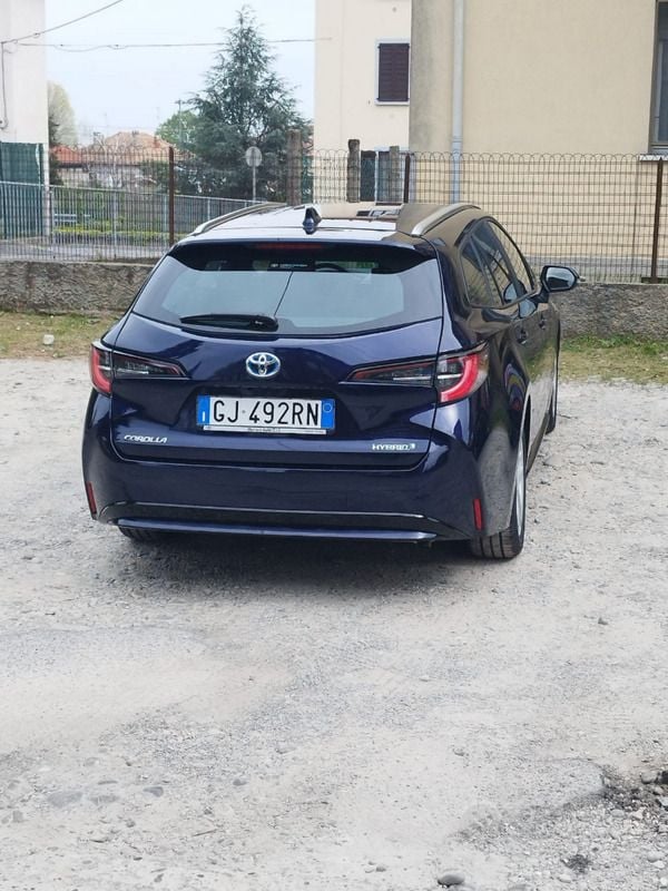 Usata Toyota Corolla 98 CV (72 kW) 2022 Blu Station wagon