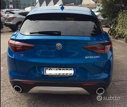 Usata Alfa Romeo Stelvio Executive 210 CV (154 kW) 2018 Blu SUV