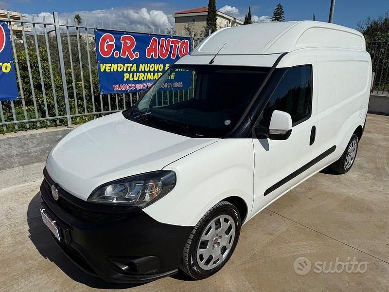 Usata Fiat Doblò 105 CV (77 kW) 2018 Bianco Monovolume