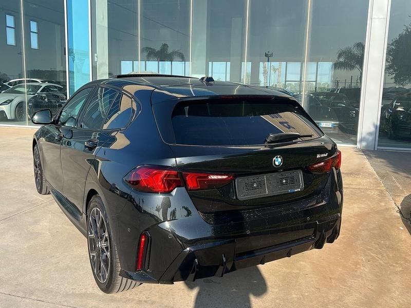 Nuova BMW 120 M Sport 163 CV (119 kW) 2025 Nero Utilitaria