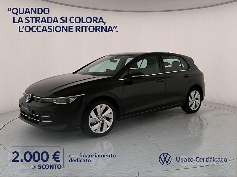 Usata VW Golf VIII Style 150 CV (110 kW) 2025 Grenadill black metallizzato Berlina