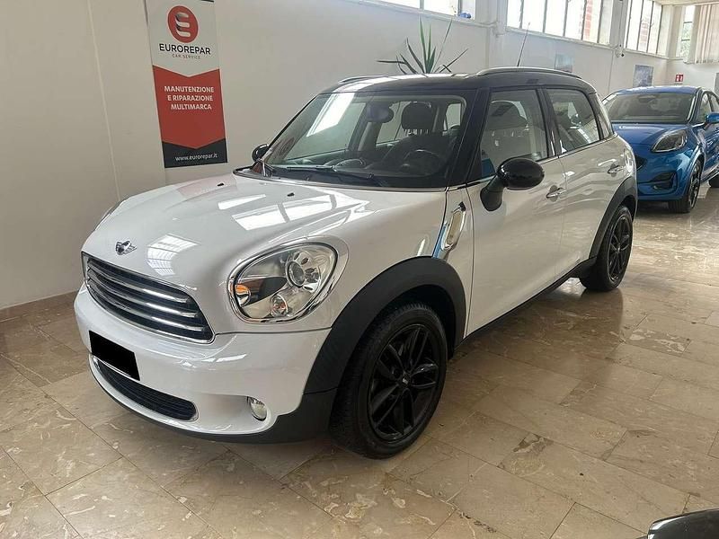 Bianco Usata 2011 Mini Cooper D Countryman SUV | 8900 € (Buon prezzo) - Immagine 1/4