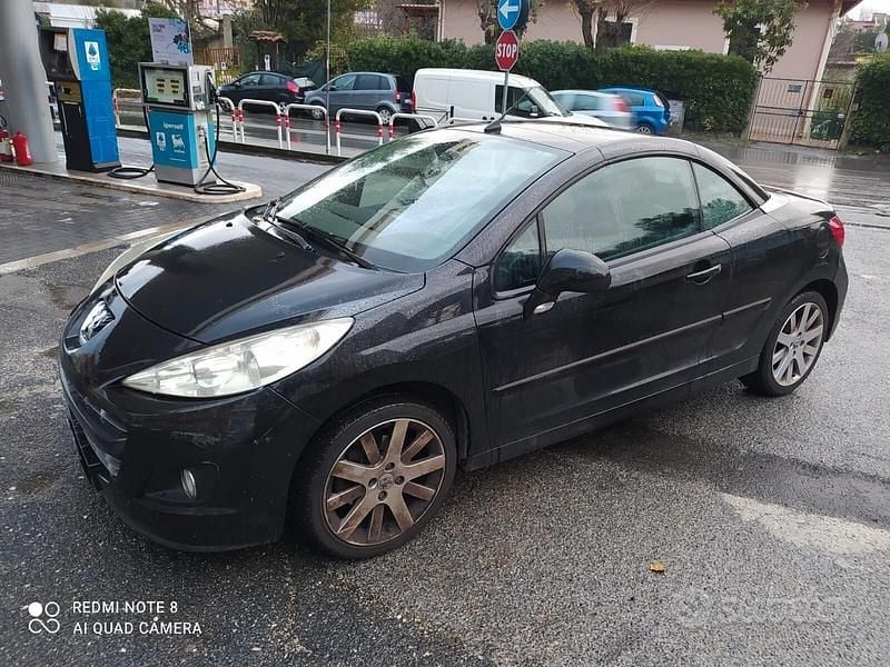 Nero Usata 2010 Peugeot 207 CC Cabrio | 5500 € (Buon prezzo) - Immagine 1/4