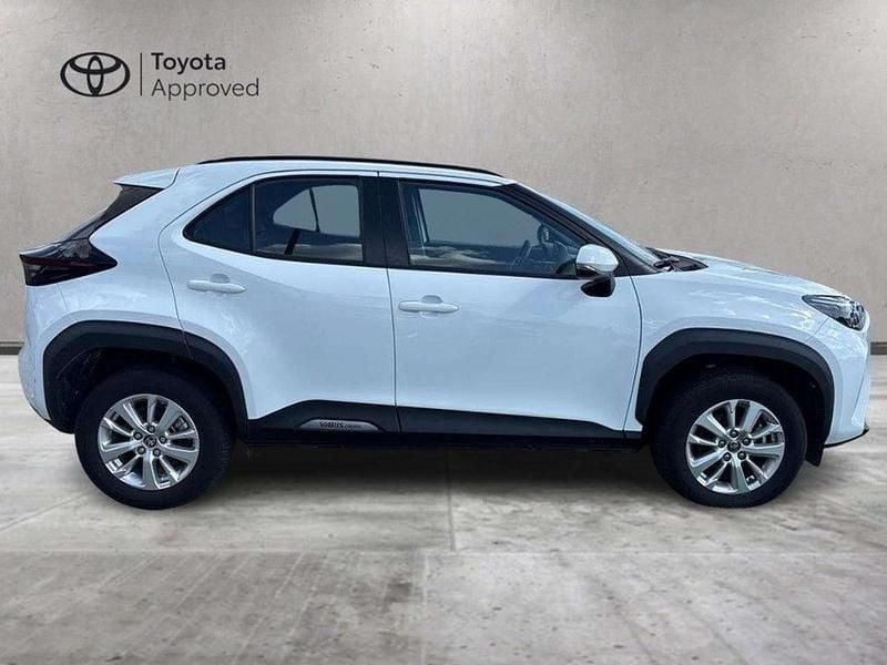 Usata Toyota Yaris Cross Active 92 CV (67 kW) 2025 Bianco SUV