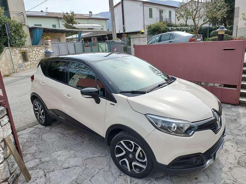 Usata Renault Captur 90 CV (66 kW) 2017 Beige SUV