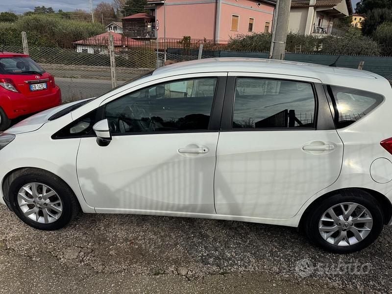 Usata Nissan Note Tekna 90 CV (66 kW) 2014 Bianco Utilitaria