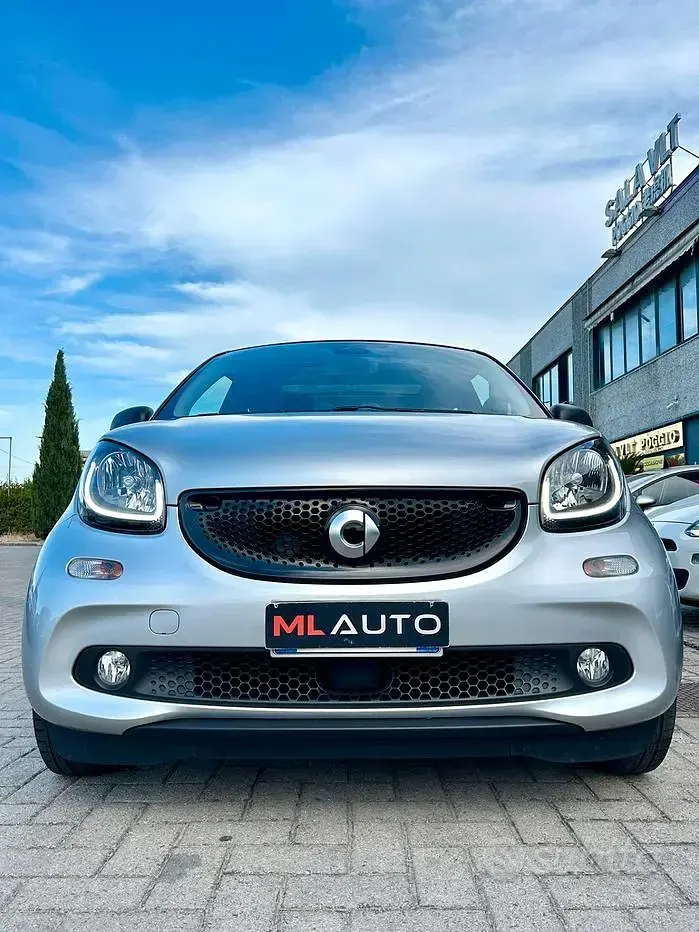 Usata Smart ForFour Brabus 90 CV (66 kW) 2019 Grigio Utilitaria