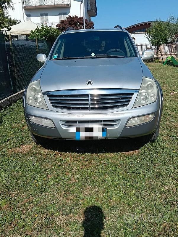 Usata 2005 Ssangyong (KGM) Rexton SUV | 3300 € (Molto cara) - Immagine 1/3