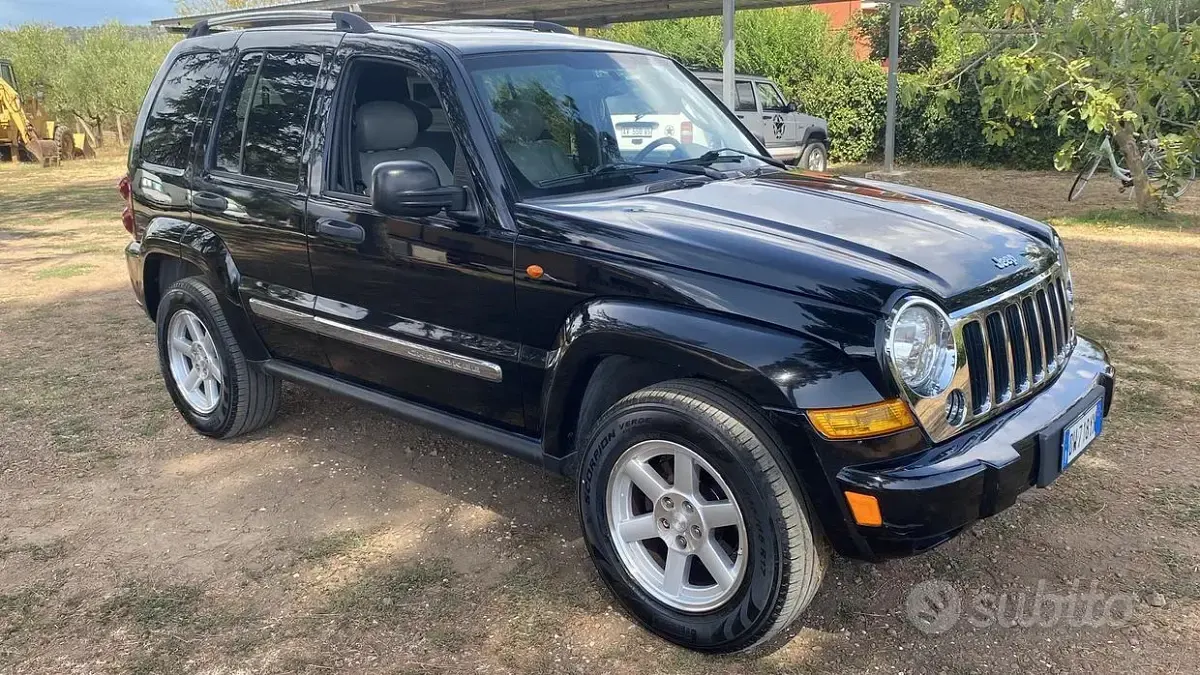 Second-hand Jeep Cherokee 163 CP (119 kW) 2009 SUV
