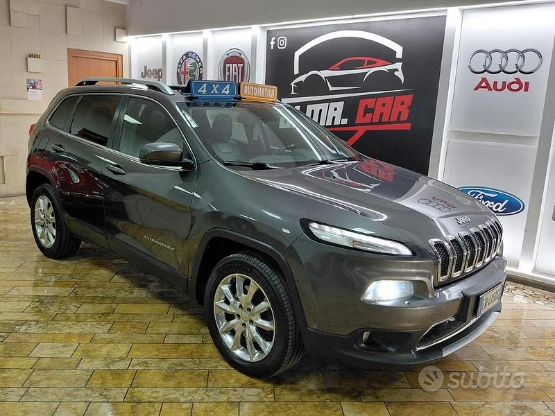 Usata Jeep Cherokee Limited 170 CV (125 kW) 2014 Grigio SUV