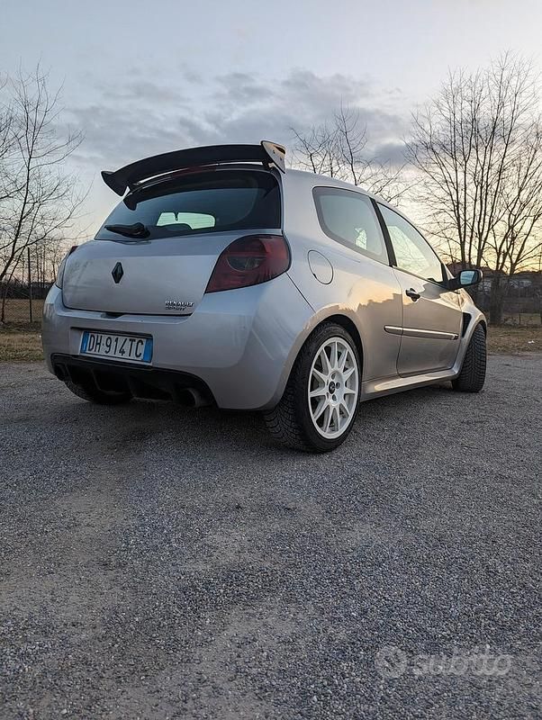 Usata Renault Clio II R.S. 2006 Grigio Berlina