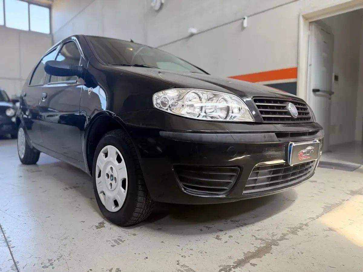 Usata Fiat Punto Active 59 CV (43 kW) 2006 Nero Utilitaria