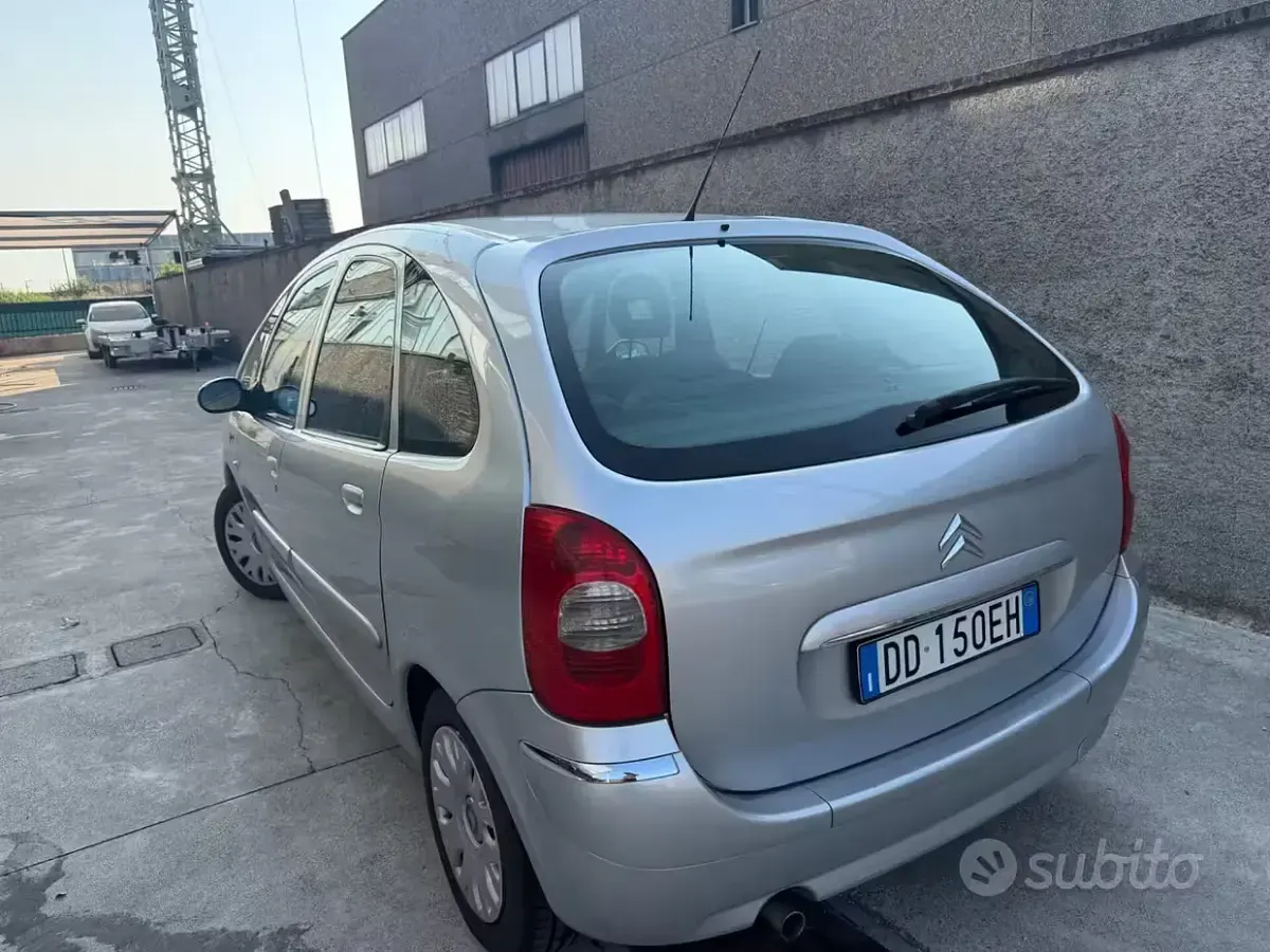 Usata Citroën Xsara 109 CV (80 kW) 2006 Grigio Monovolume