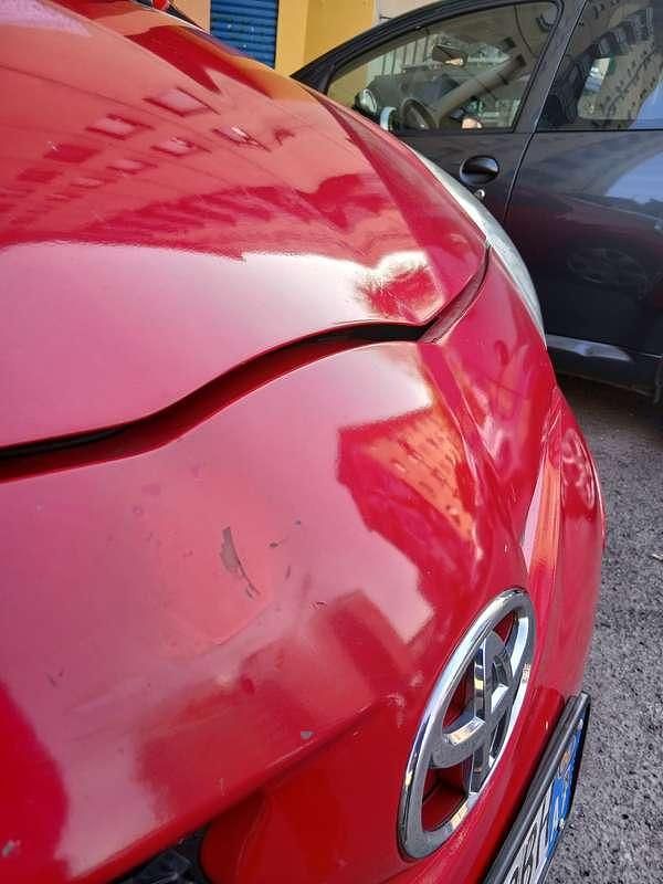 Usata Toyota Aygo Sol 68 CV (50 kW) 2006 Rosso Utilitaria