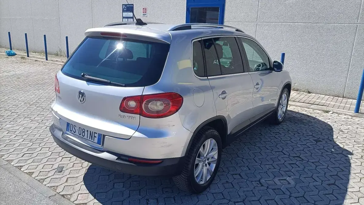 Usata VW Tiguan Trendline 140 CV (102 kW) 2008 Grigio SUV