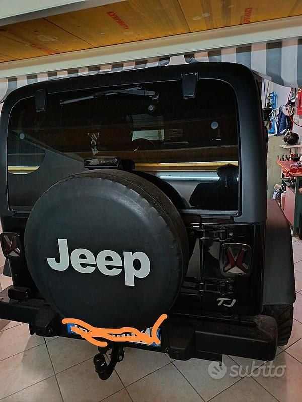 Usata Jeep Wrangler 177 CV (130 kW) 2002 Nero SUV