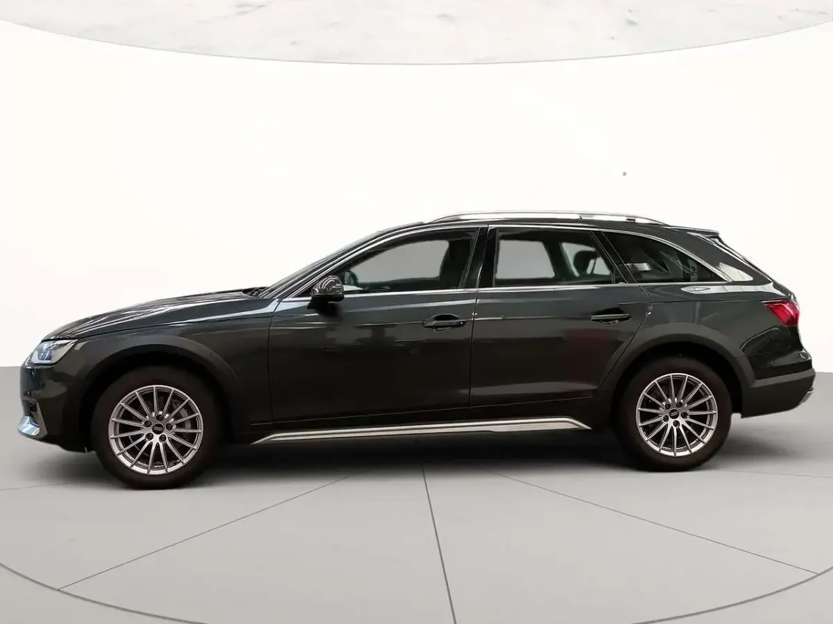 Usata Audi A4 Allroad Business 204 CV (150 kW) 2023 Grigio manhattan metallizzato Station wagon