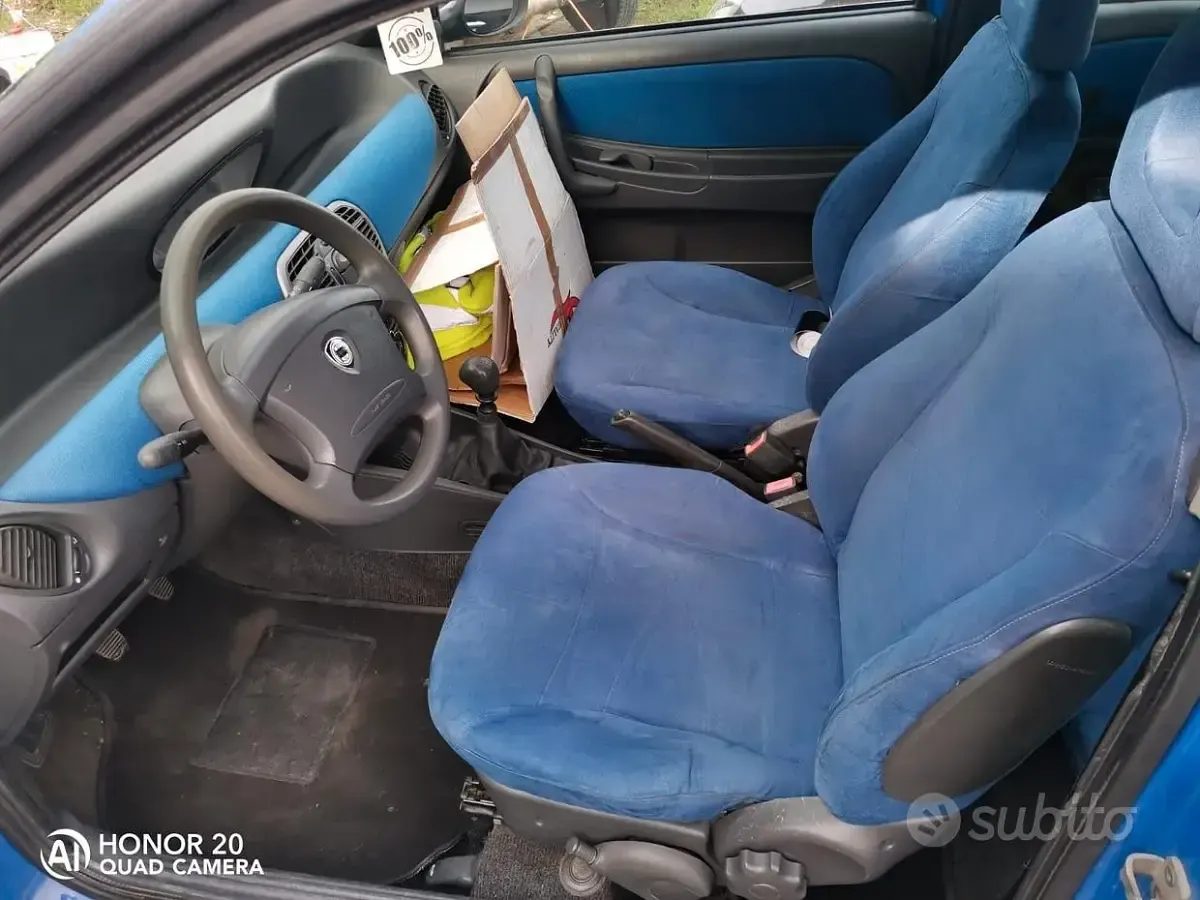 Usata Lancia Ypsilon 60 CV (44 kW) 2001 Utilitaria