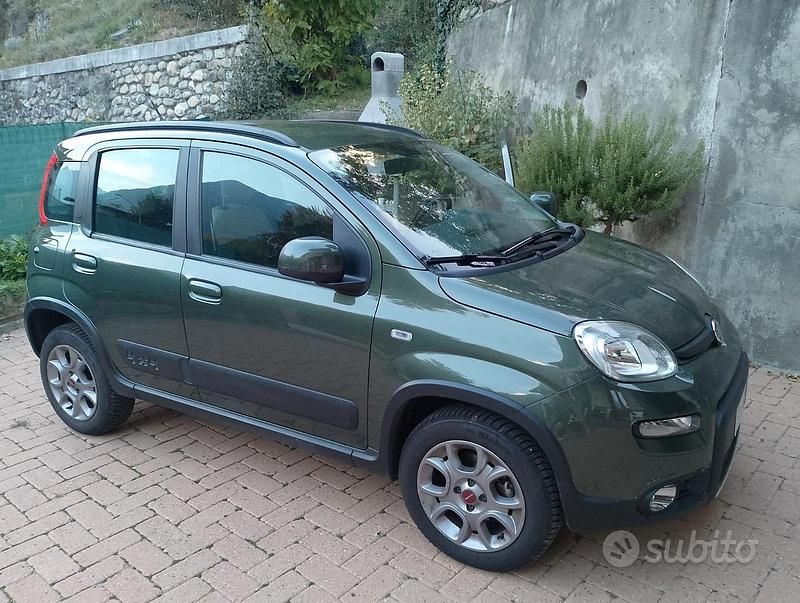 Usata Fiat Panda 4x4 85 CV (62 kW) 2015 Verde Utilitaria
