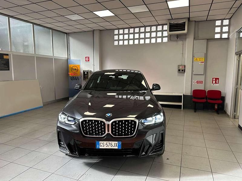 Usata BMW X4 M Sport 184 CV (135 kW) 2023 Grigio SUV