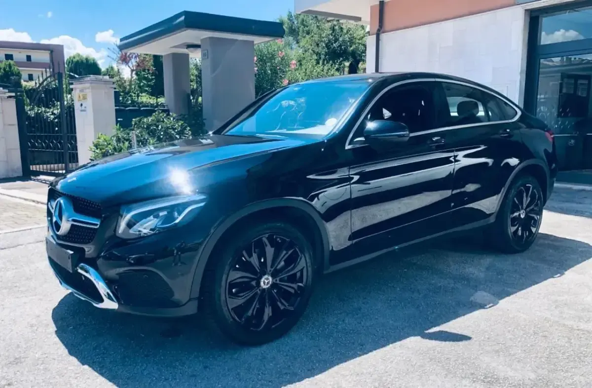 Usata Mercedes GLC220 170 CV (125 kW) 2019 Nero SUV