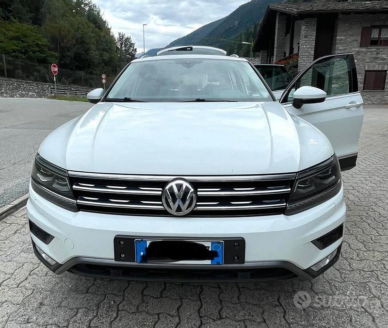 Bianco Usata 2017 VW Tiguan Executive SUV | 21.600 € (Molto cara) - Immagine 1/4