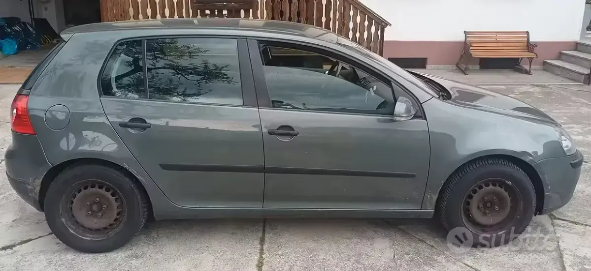 Begagnad VW Golf IV 105 HK (77 kW) 2006 Grå Sedan