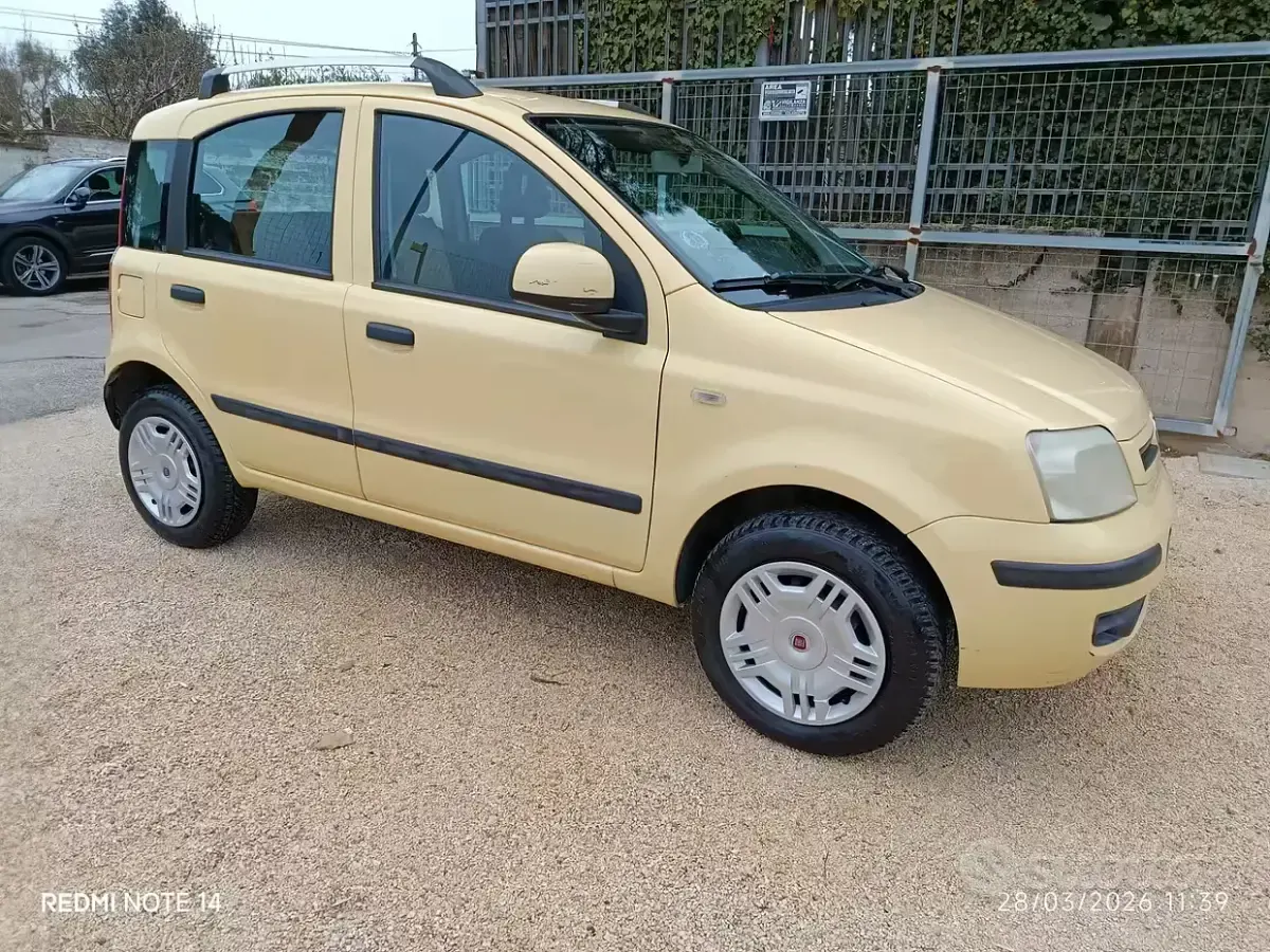 Usata Fiat Panda Active 69 CV (50 kW) 2011 Giallo Utilitaria