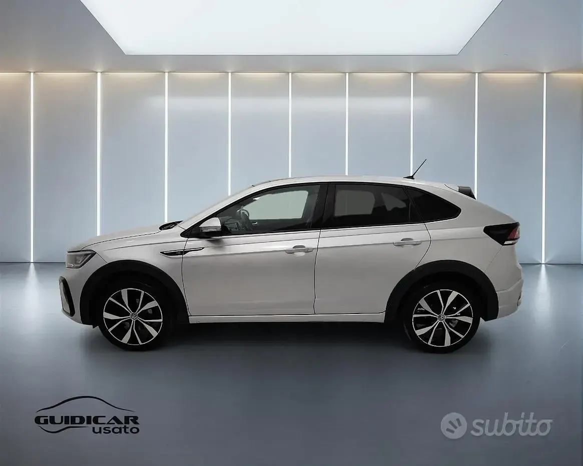Usata VW Taigo R-line 110 CV (80 kW) 2022 Argento SUV