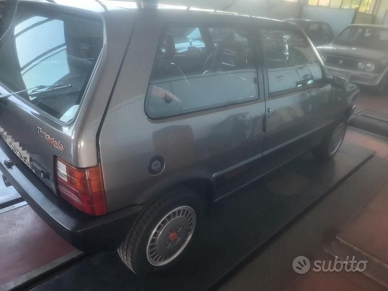 Occasion Fiat Uno 105 ch (77 kW) 1987 Gris Citadine