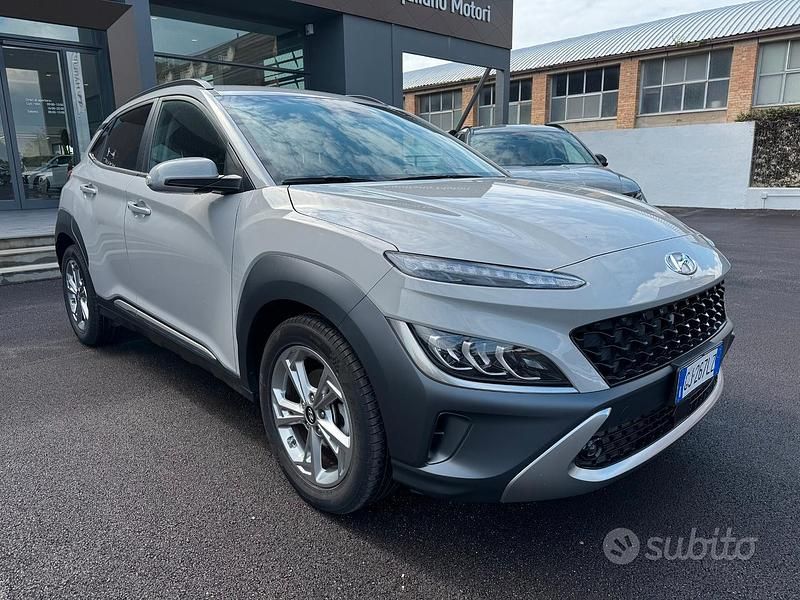Usata Hyundai Kona 119 CV (87 kW) 2022 Grigio SUV