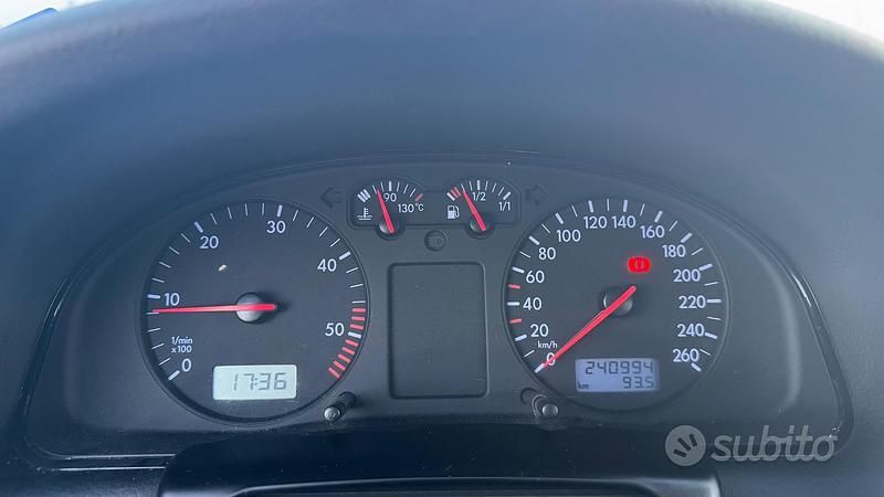 Usata VW Passat 110 CV (80 kW) 2000 Grigio Berlina