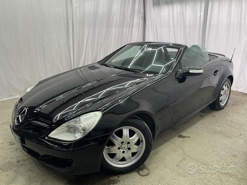Nero Usata 2006 Mercedes SLK200 Cabrio | 7900 € (Super prezzo) - Immagine 1/4