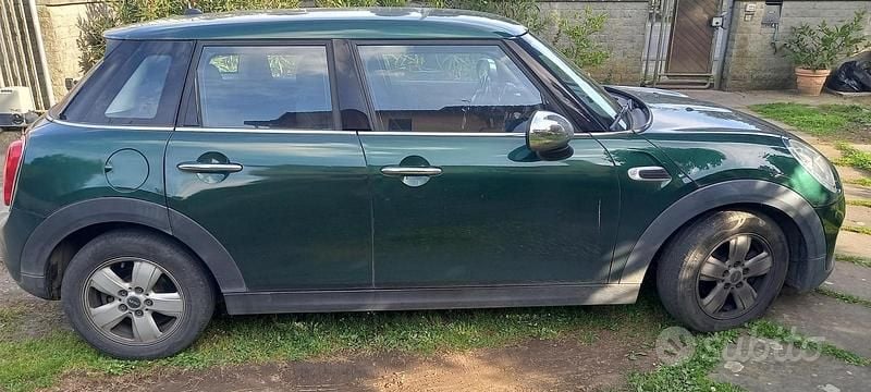 Begagnad Mini ONE 102 HK (75 kW) 2015 Halvkombi