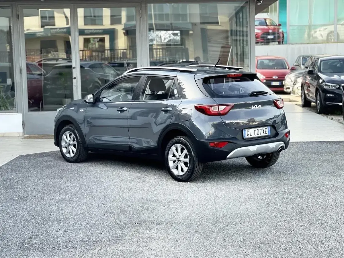 Usata Kia Stonic 84 CV (61 kW) 2022 Grigio SUV