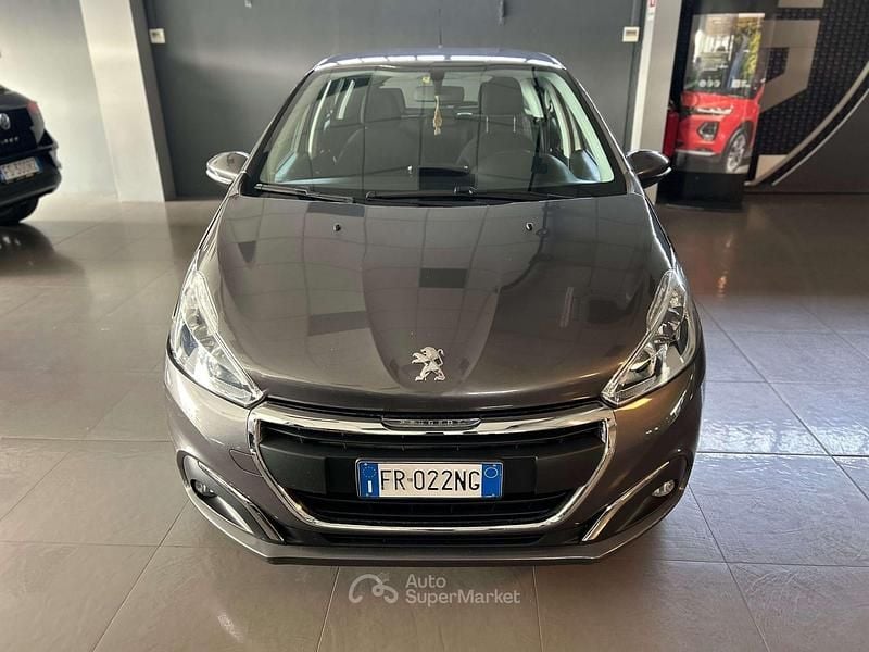 Grigio Usata 2018 Peugeot 208 Allure Due volumi | 6490 € (Ottimo prezzo) - Immagine 1/4