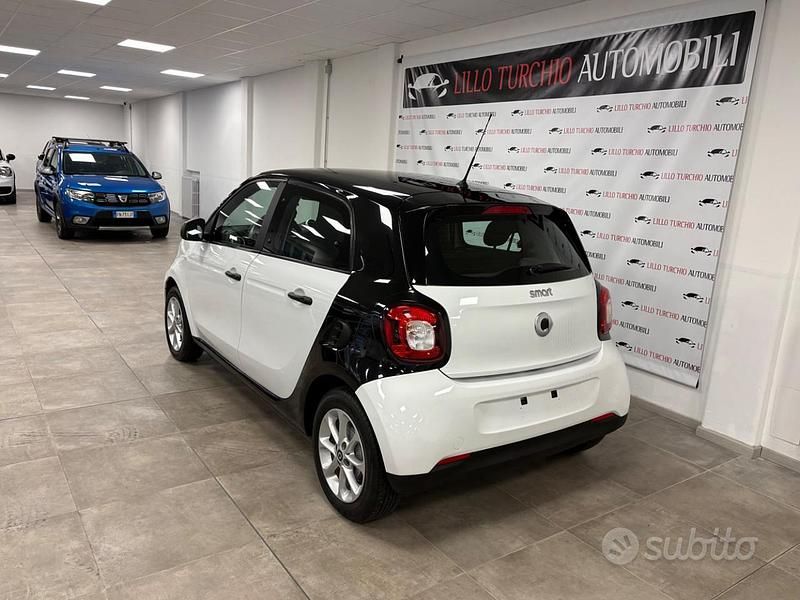 Usata Smart ForFour 71 CV (52 kW) 2018 Bianco Utilitaria