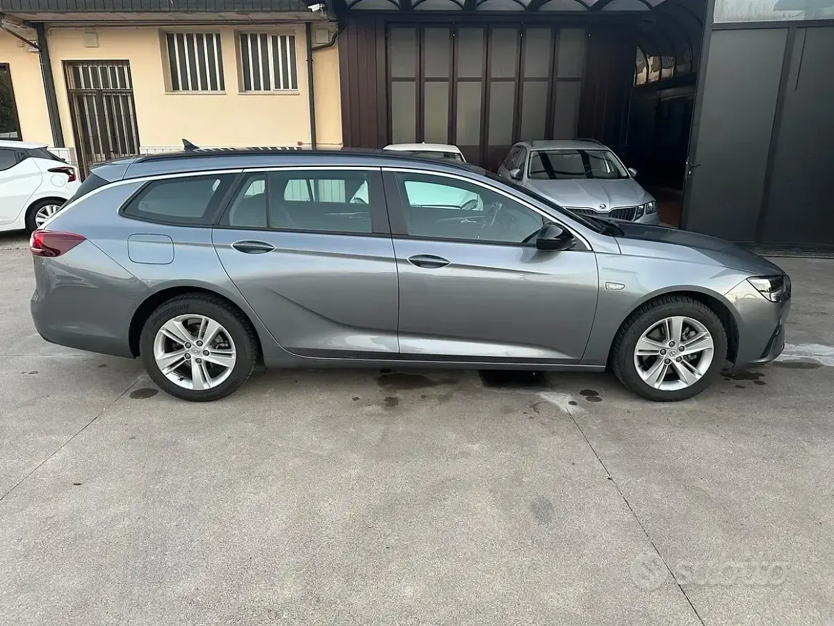 Usata Opel Insignia Business 122 CV (89 kW) 2021 Grigio Station wagon